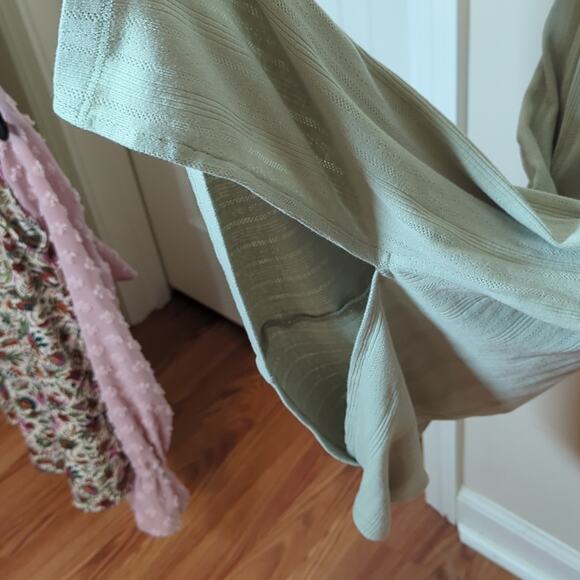 Mamalicious Maternity jersey pointelle tank midi dress in sage green - Picture 8 of 13